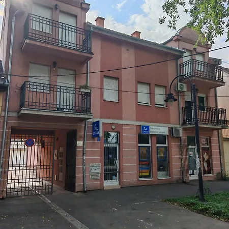 Todi & Dana Apartment *